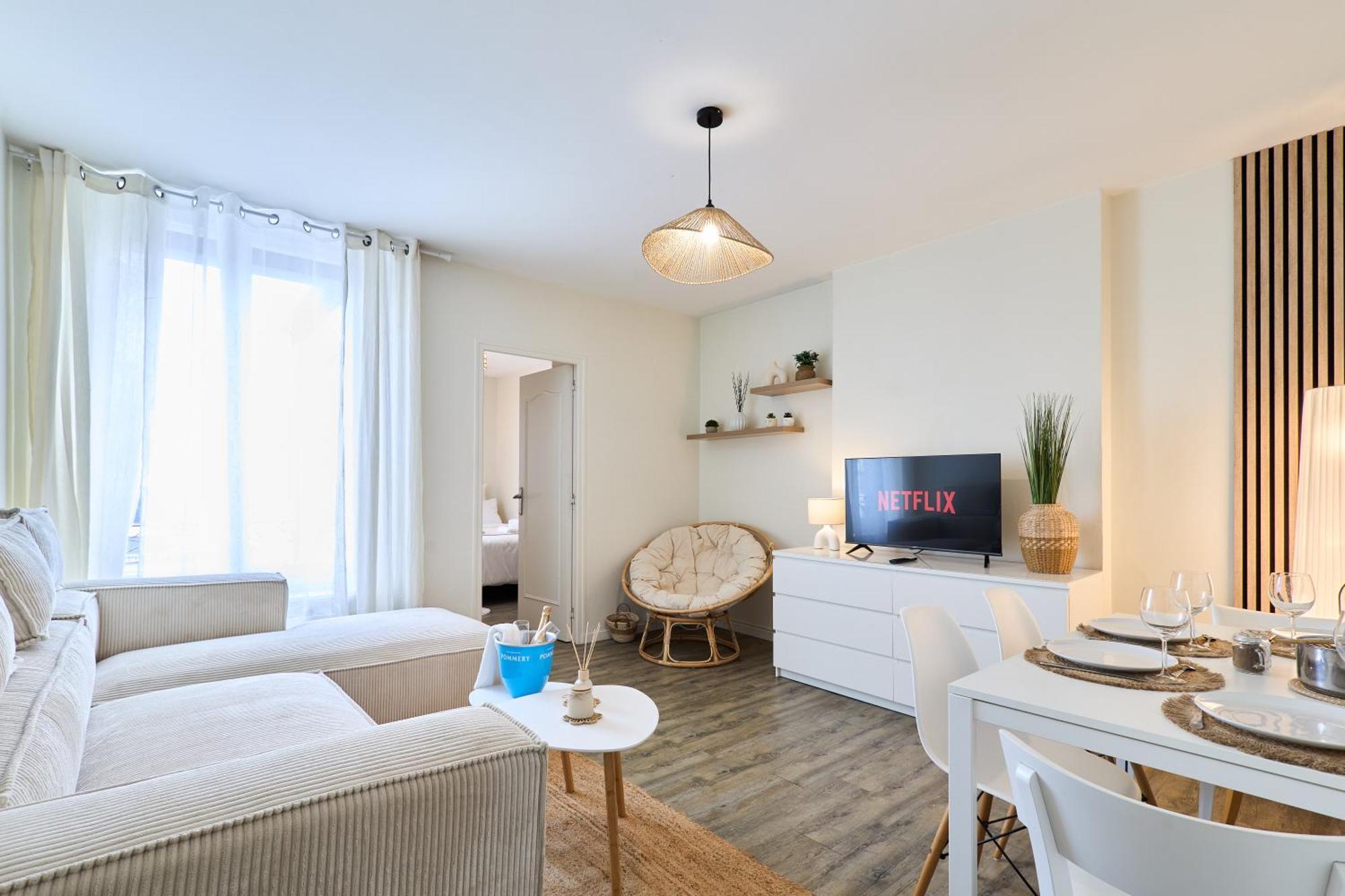 Le Petillant, Gare Centre-Ville, Netflix, Wifi رانس المظهر الخارجي الصورة